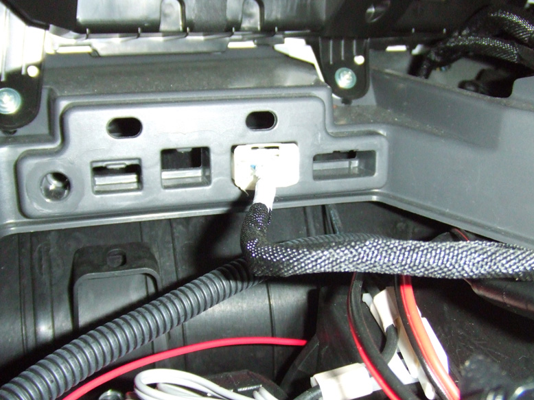 �X�e�A�����O�X�C�b�`�R�l�N�^�[�i�[�ꏊ